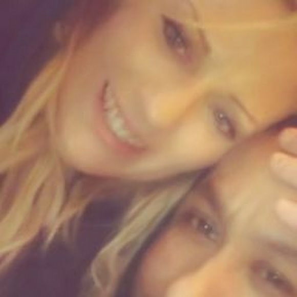 Meet your Posher, April Diane Ramirez - Picture 11 of 12